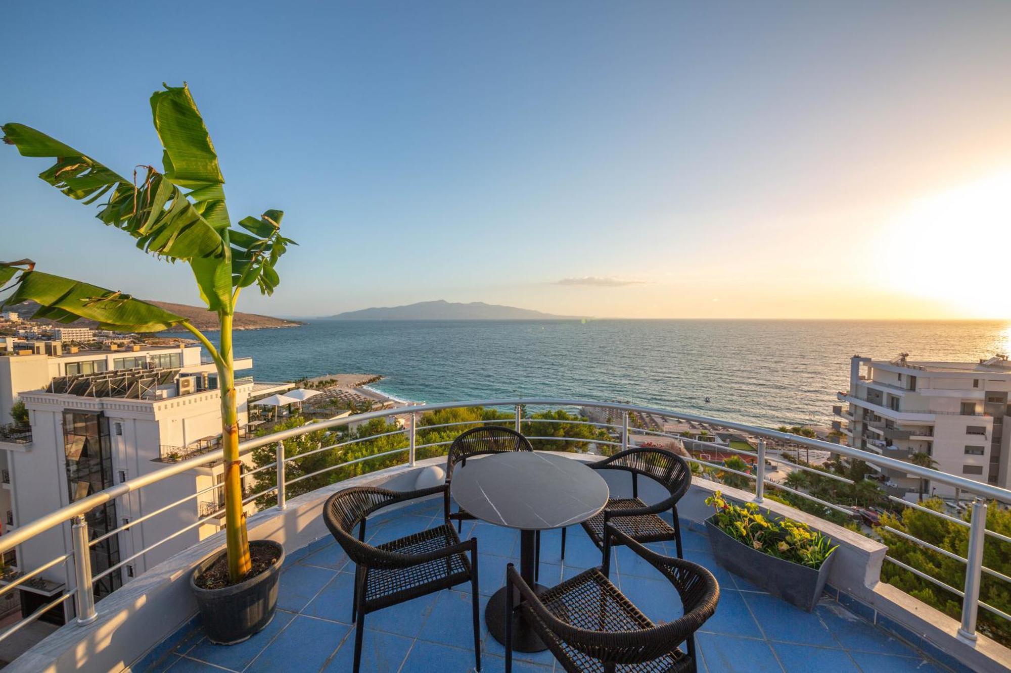 Hotel Sea Breeze Saranda Dış mekan fotoğraf