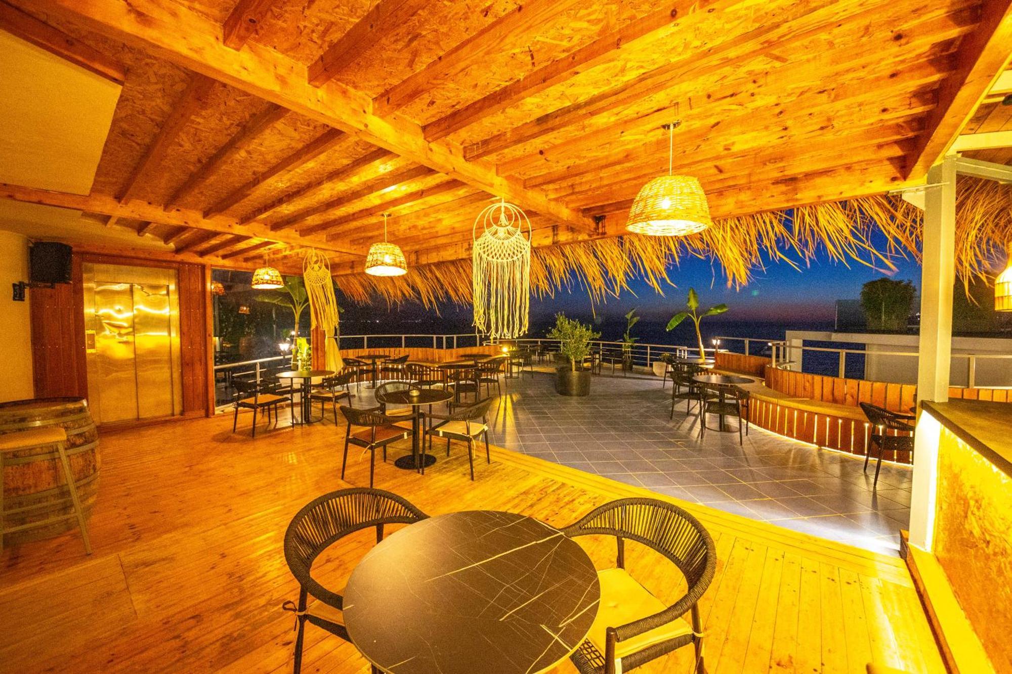 Hotel Sea Breeze Saranda Dış mekan fotoğraf