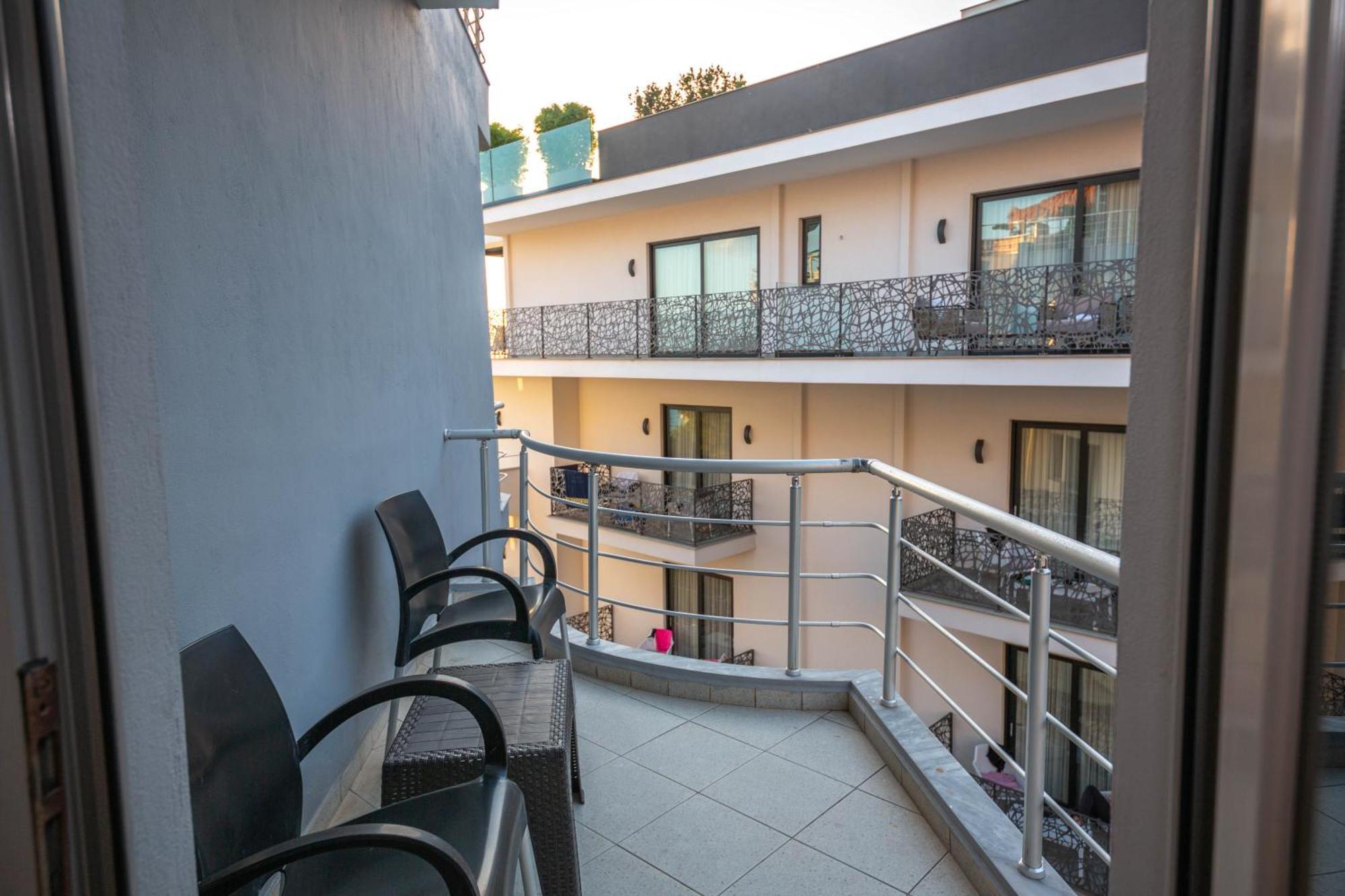 Hotel Sea Breeze Saranda Dış mekan fotoğraf