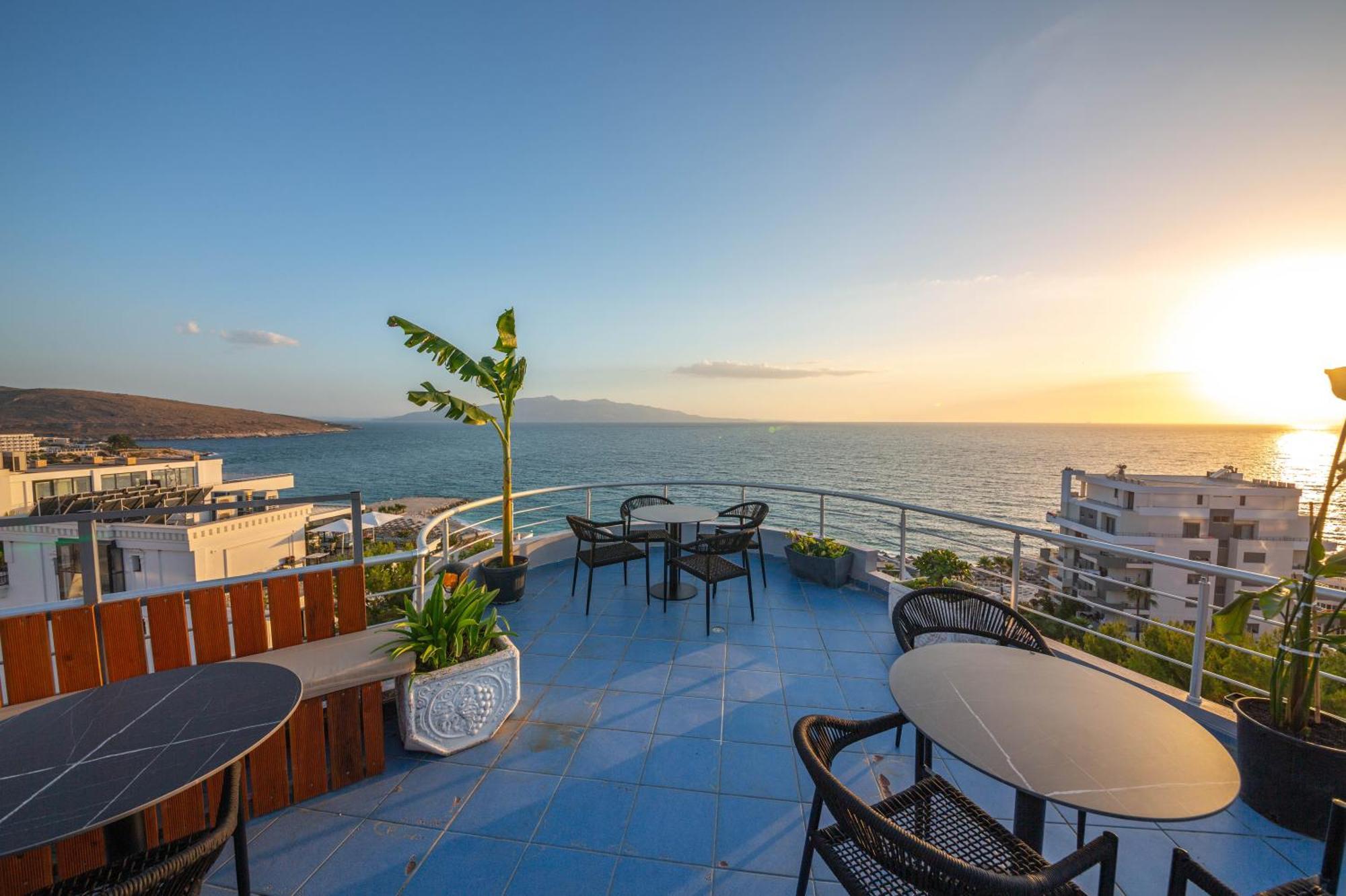 Hotel Sea Breeze Saranda Dış mekan fotoğraf